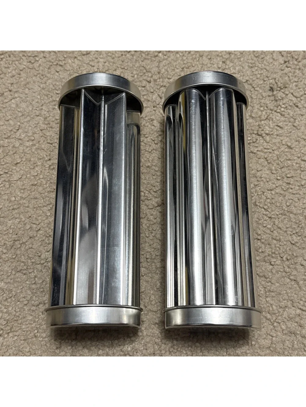2 The Pampered Chef Bread Tubes Star and Flower